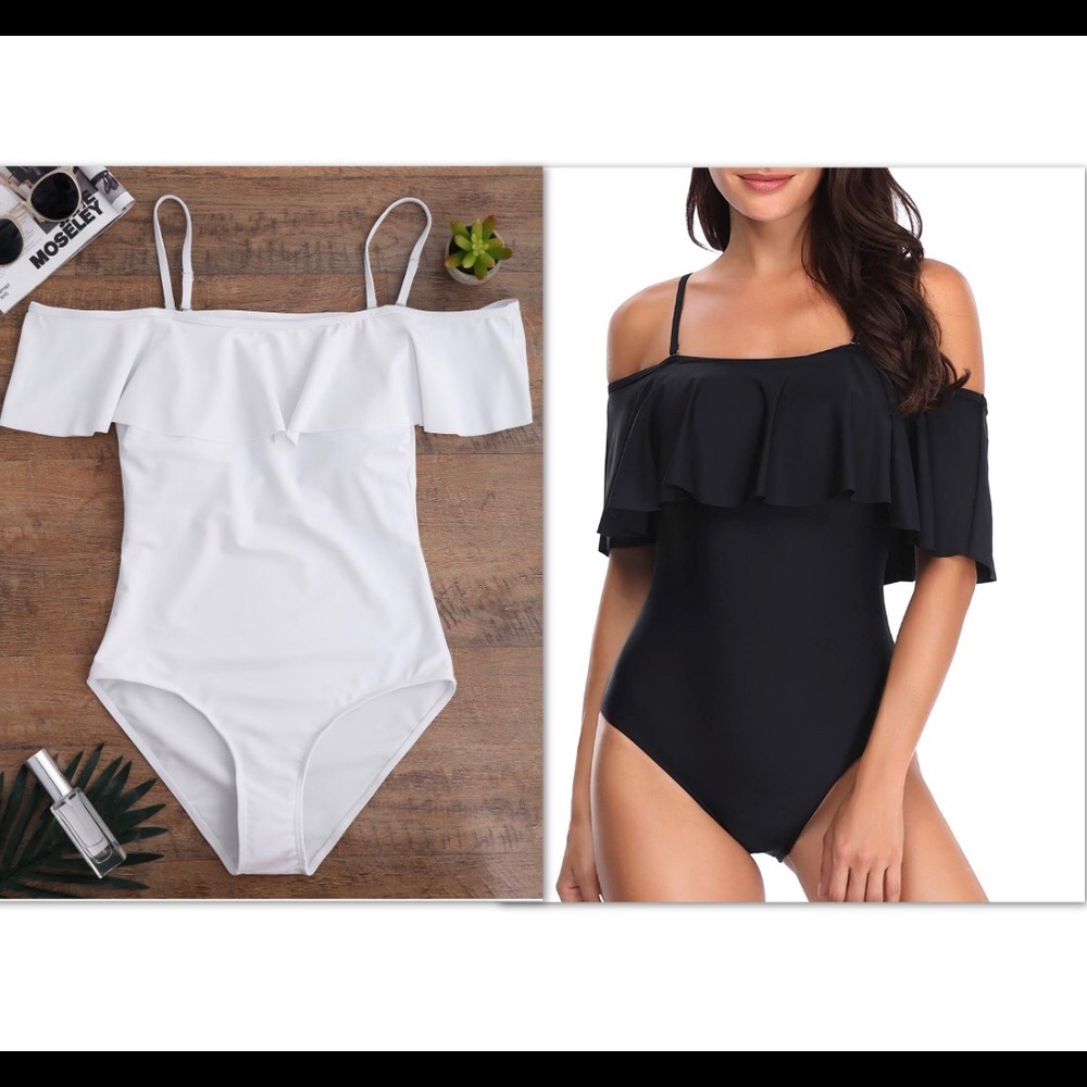 Set of two off shoulder bathingsuits
